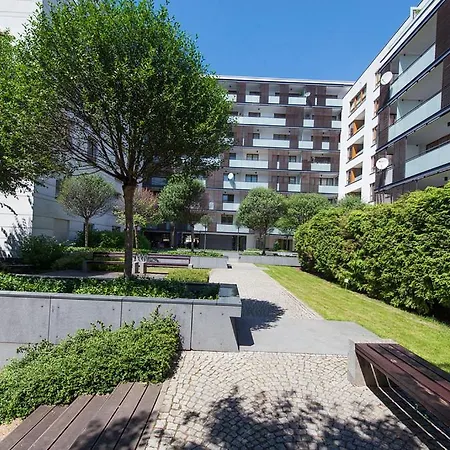 Powisle With Garage Apartment *