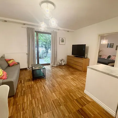 Powisle With Garage *